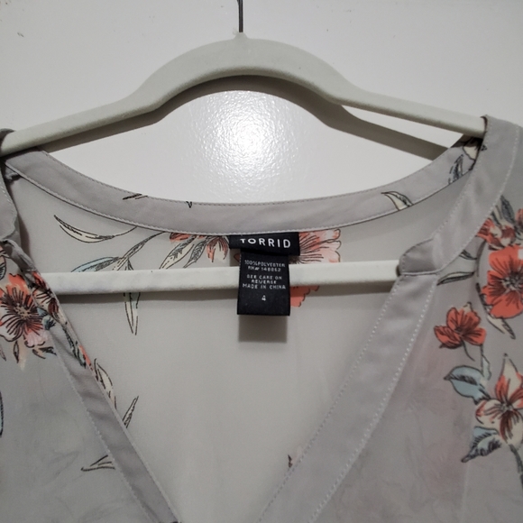 NWOT Torrid Blouse Plus Size 4x Sheer Floral - Picture 2 of 2